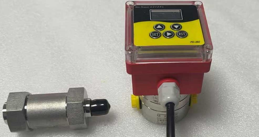 Small flow meter for corrosive liquid need filters